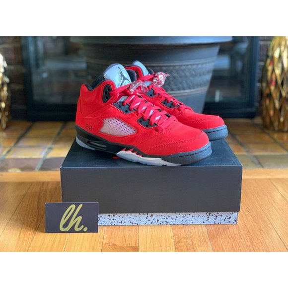 Size 5.5y Air Jordan Retro 5 "Raging Bulls" - Picture 4 of 5
